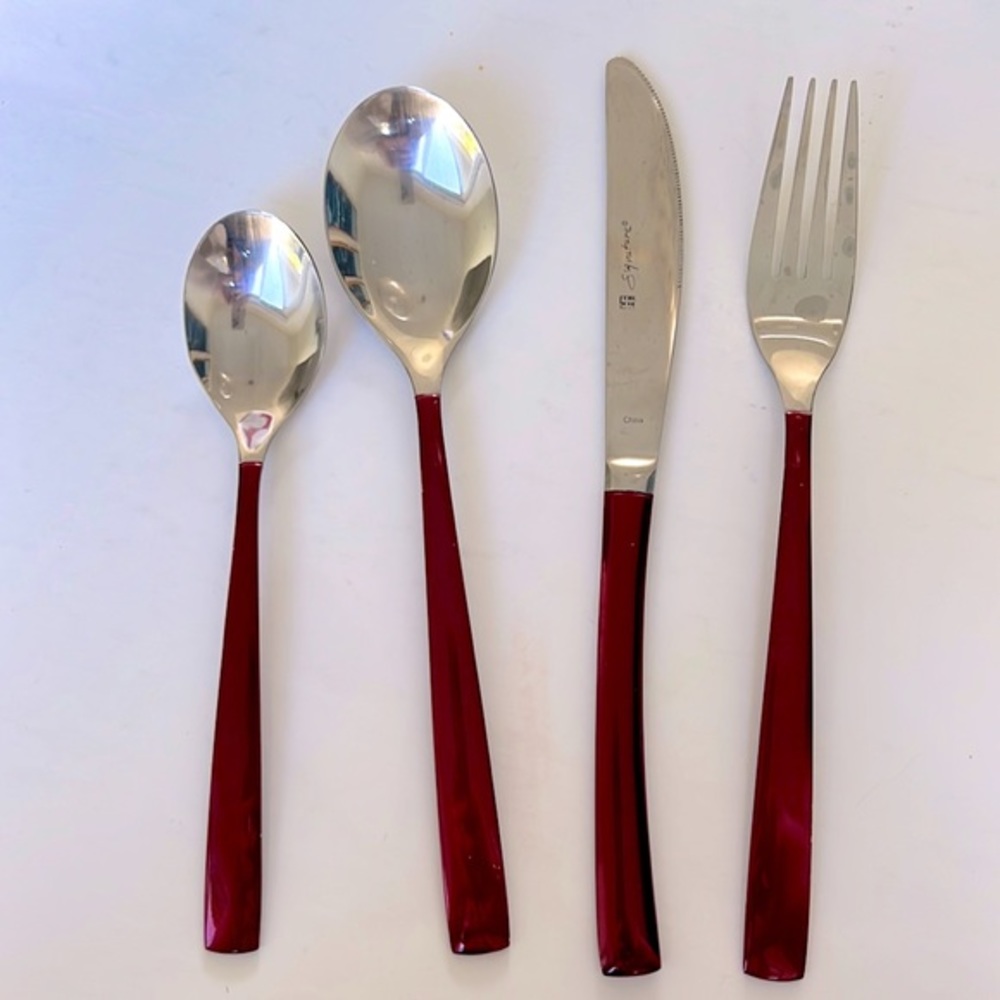 Hampton Forge Signature Argentum Red Enamel 4 Piece Silverware Cutlery Set *NEW*